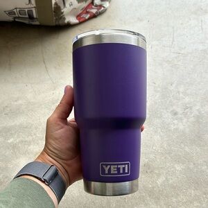 Yeti 30oz Rambler - Peak Purple